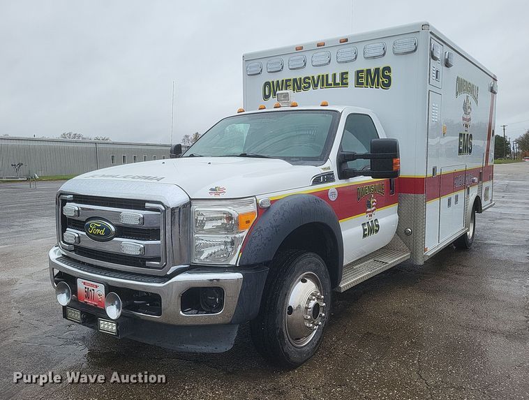 2013 Ford  F550 Super Duty XLT  ambulance - EJ8093