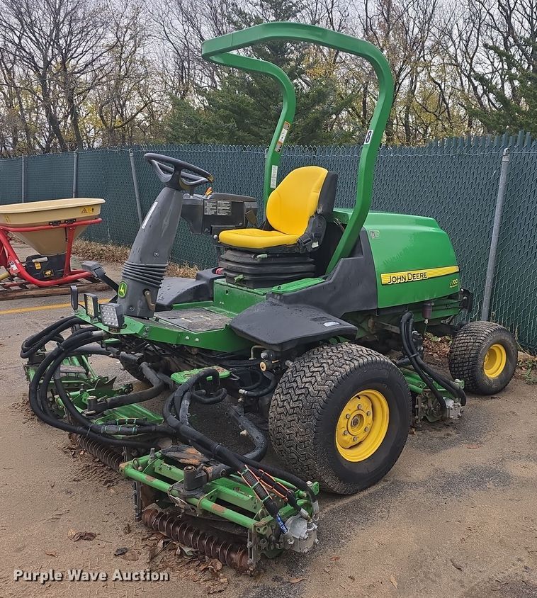 2013 John Deere 7700 Precision Cut reel mower - EK2369