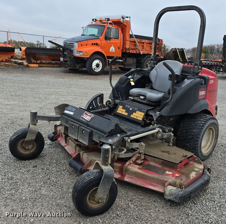 Toro Groundsmaster 7210 ZTR lawn mower - LW9969