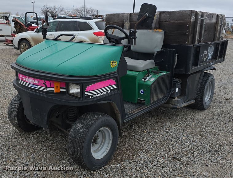 2001 Cushman Turf-Truckster utility vehicle - LW9970