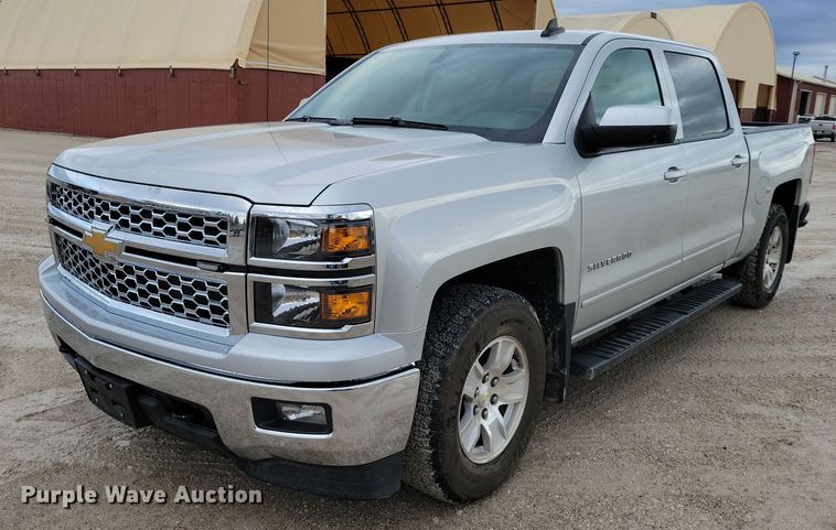2015 Chevrolet  Silverado 1500 LT Crew Cab pickup truck - OH9332