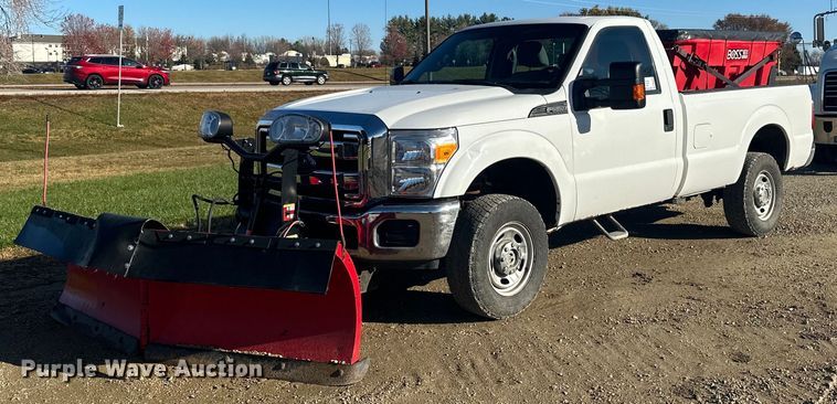 2015 Ford F250 pickup truck - DN0832