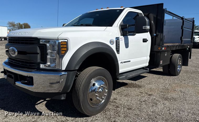 2018 Ford F550 Super Duty XL flatbed truck - EG2205