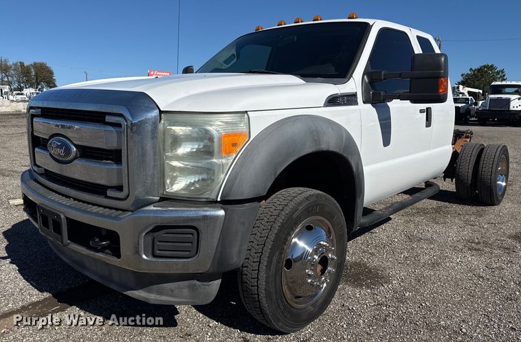 2011 Ford F550 Super Duty SuperCab truck cab and chassis - EG2210