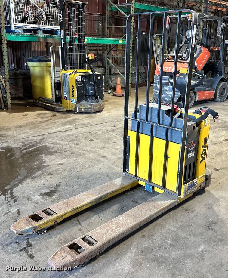 Yale MPW050-EN24T2748 pallet jack - EJ4963