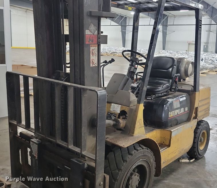 Caterpillar 60 forklift - JO9347