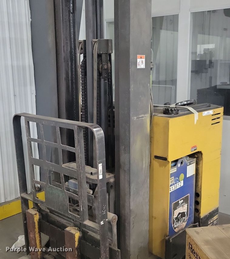 Caterpillar NRR40 forklift - JO9348
