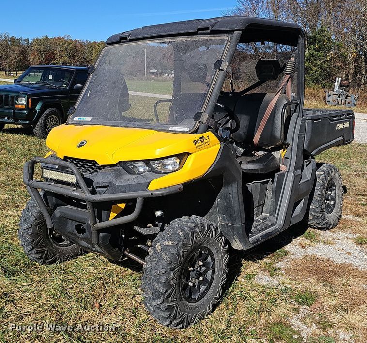 2017 Can-Am 8WHP utility vehicle - OJ9046