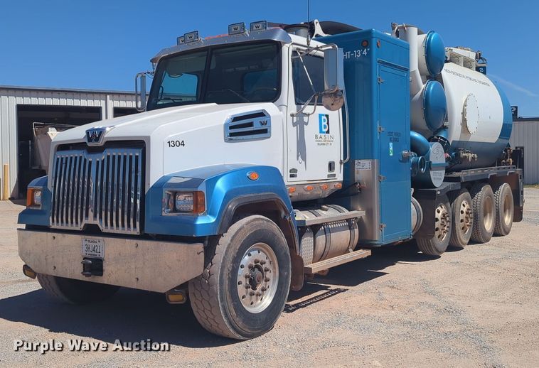 2013 Western Star 4700SF hydrovac truck - DL1077