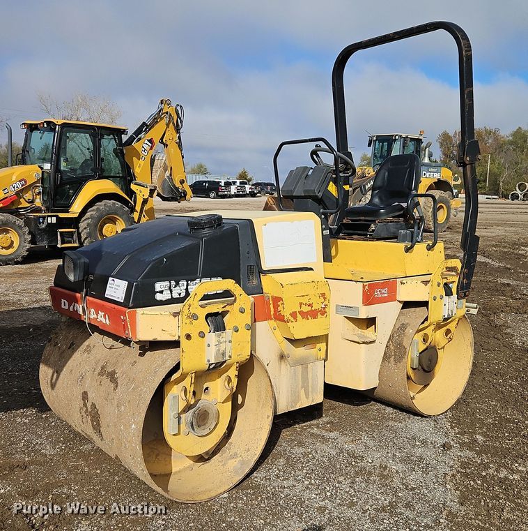 2005 Dynapac CC142 double drum vibratory roller - DT7554