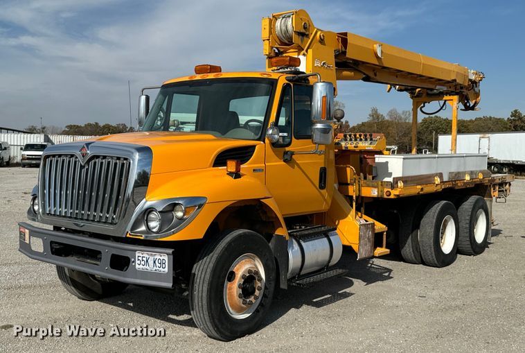 2010 International WorkStar 7500 digger derrick truck - DU9506
