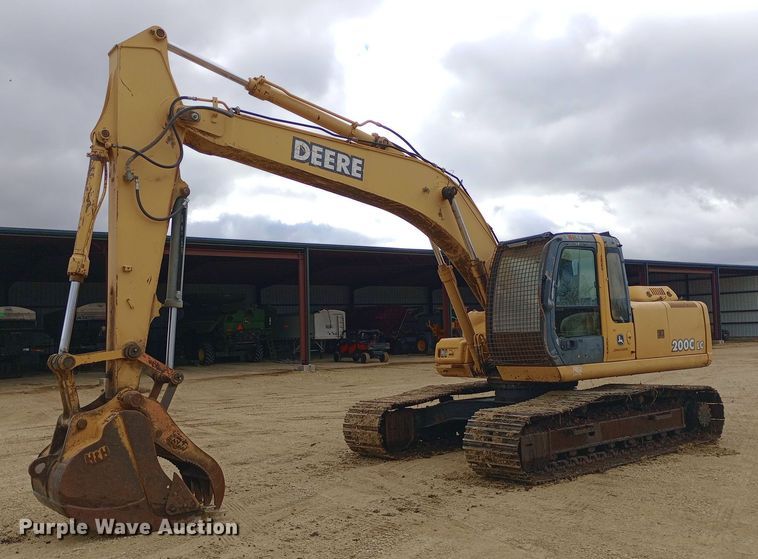 2002 John Deere 200C LC excavator - DW0847
