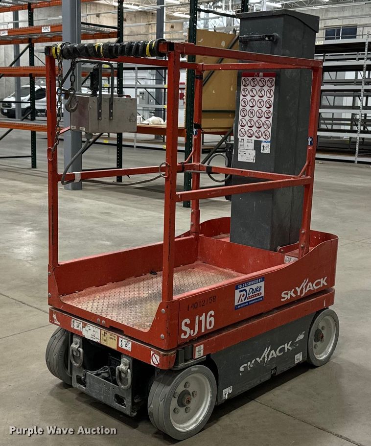 2017 Skyjack SJ16 vertical lift - DW2377