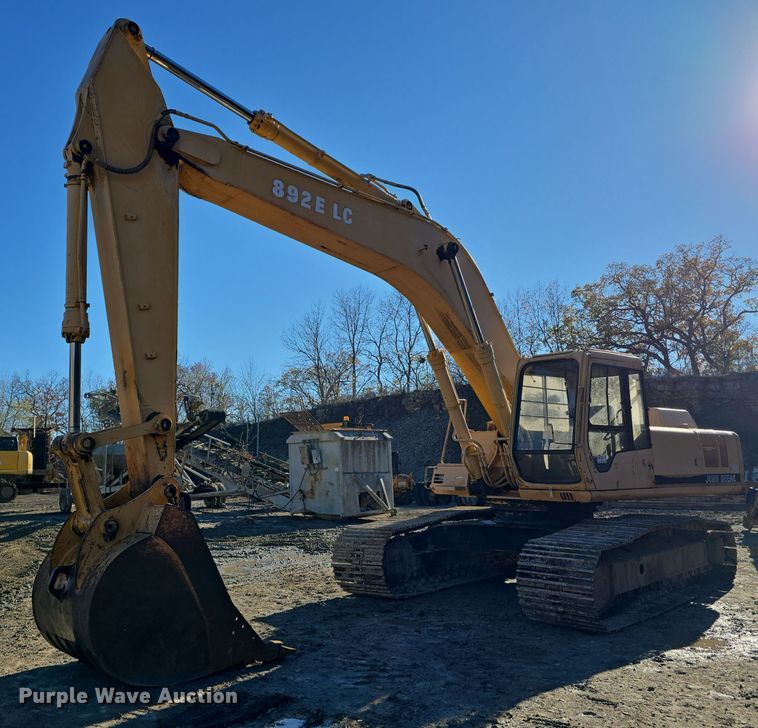 2006 John Deere 892E LC excavator - DW3951