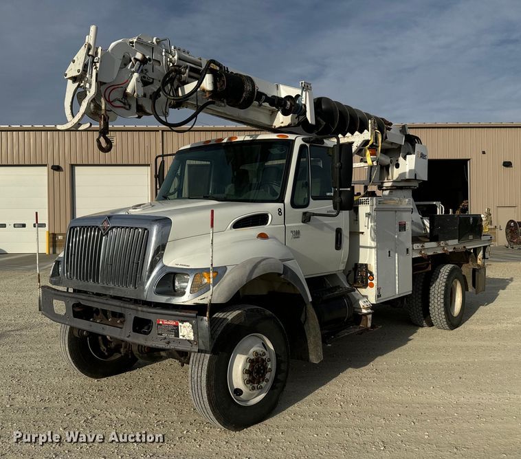 2007 International 7300 digger derrick truck - DX3730
