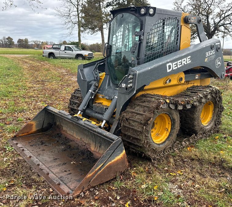 2018 John Deere 332G skid steer loader - EH7214