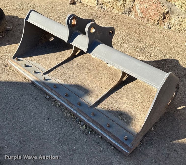 Volvo excavator bucket - EJ3129