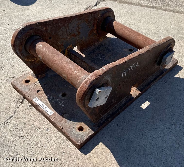 Excavator coupler - EJ3139