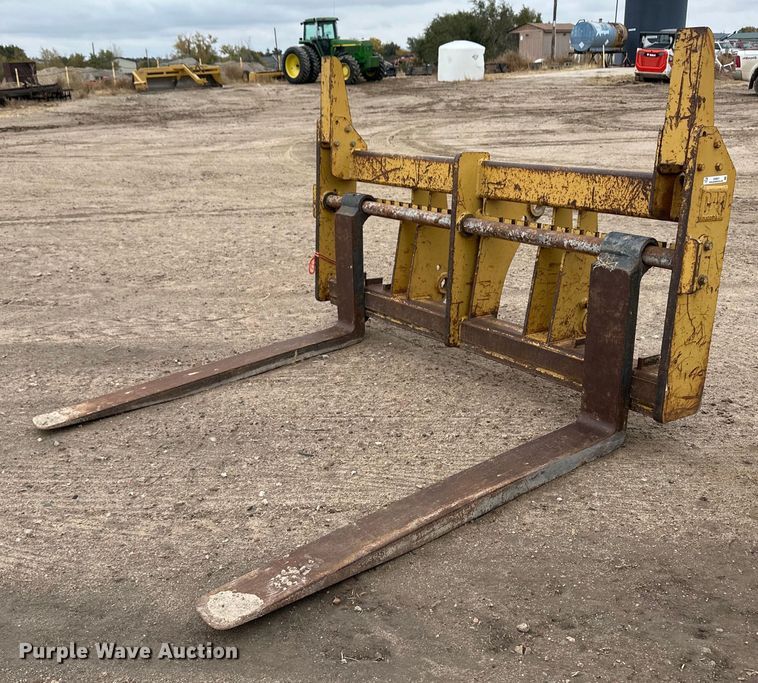 Caterpillar wheel loader forks - ER8201