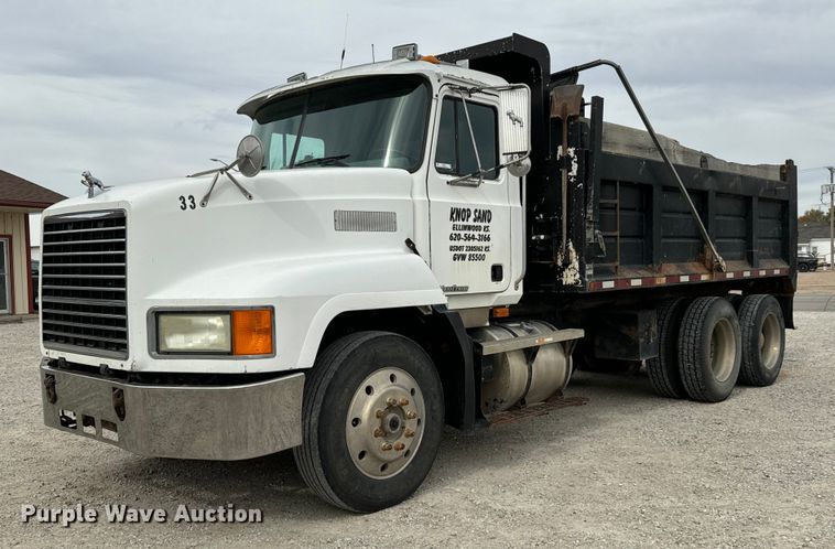 1998 Mack  CH613 MaxiCruise dump truck - MS9882
