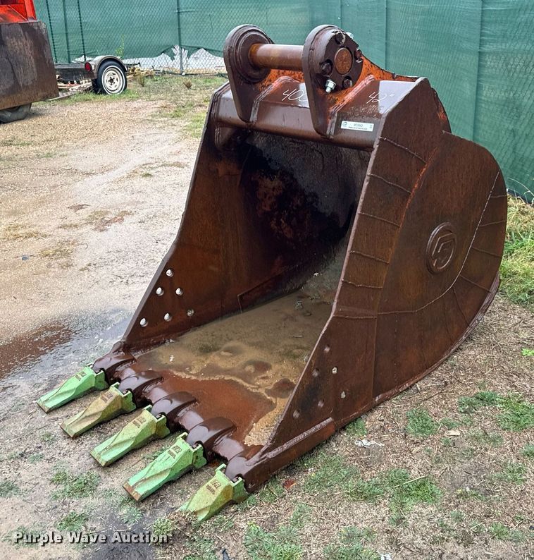 CF excavator bucket - MS9962