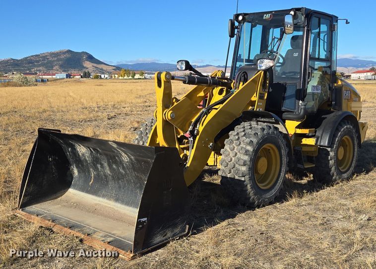 2022 Caterpillar 908M wheel loader - YA0071