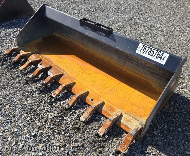 Weldco-Beales Mfg. 82" W skid steer bucket - YA0108