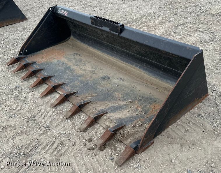 Virnig 82" W skid steer bucket - YA0122