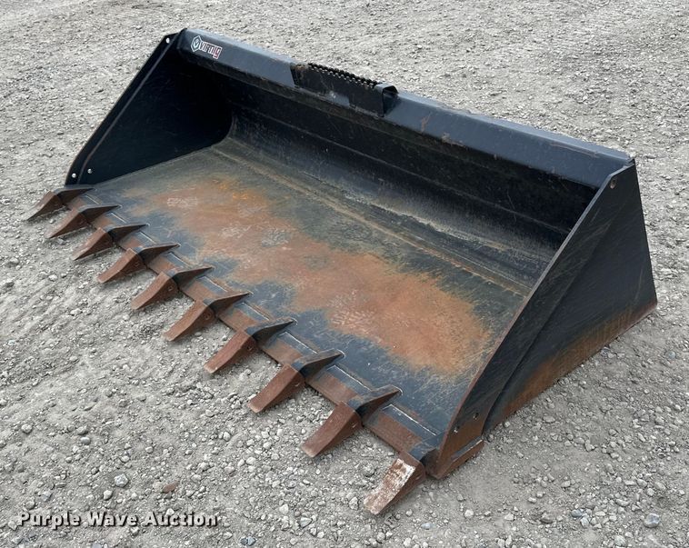 Virnig  82" W skid steer bucket - YA0129