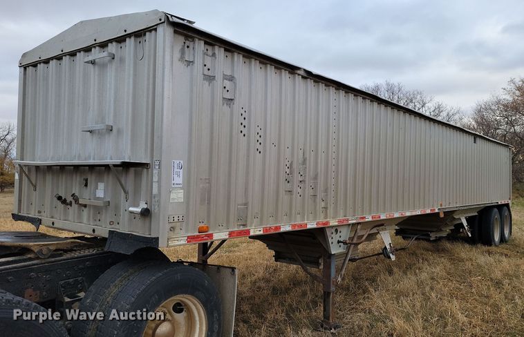 1984 Wilson AGH-700 grain trailer - DN3625