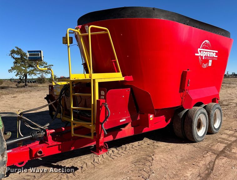 2010 Supreme 1200T feed grinder/mixer - DP5964