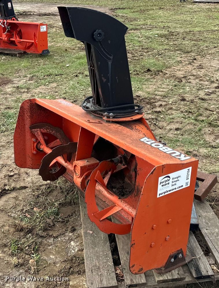 Kubota  B2781 snow blower - DT2154