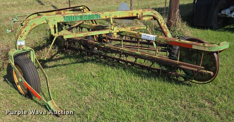 John Deere hay rake - DT5350