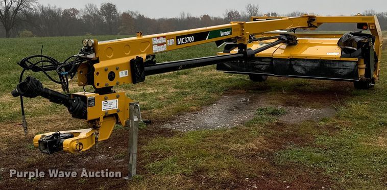 2016 Vermeer MC3700 disc mower - DW2389