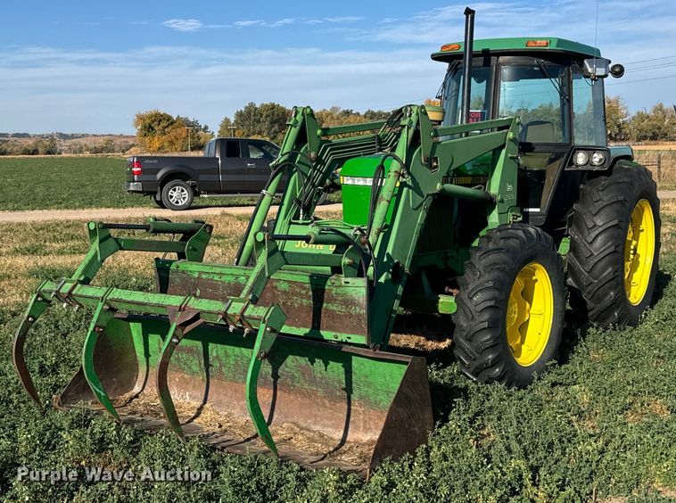 1983 John Deere 2950 MFWD tractor - DX3718