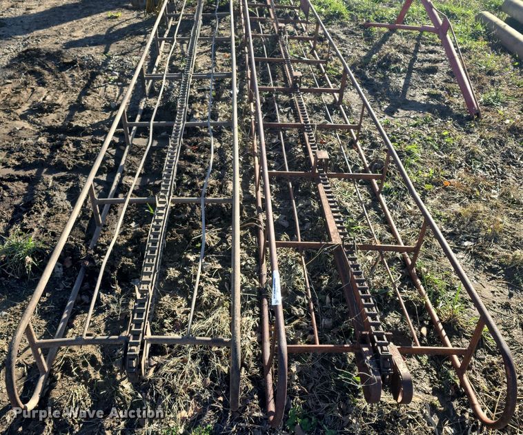 (2) square bale conveyors - EK2435