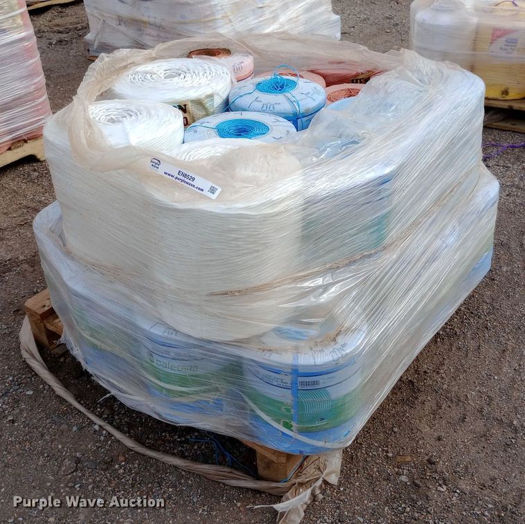 Approximately 24 twine rolls - EN8529