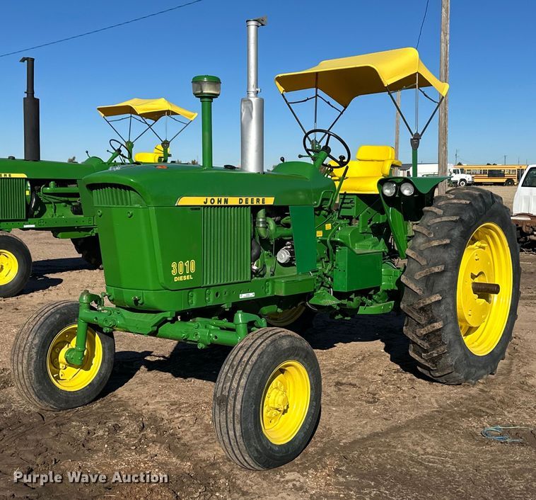 1961 John Deere 3010 tractor - ER8280