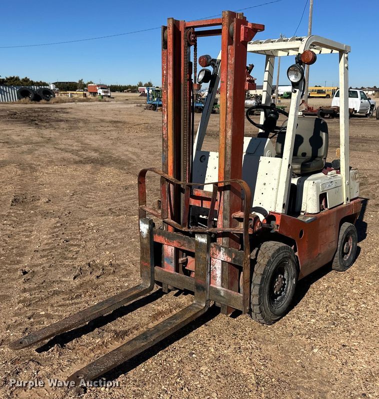 Nissan forklift - ER8296