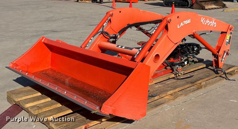 Kubota  LA766 loader - JT9644
