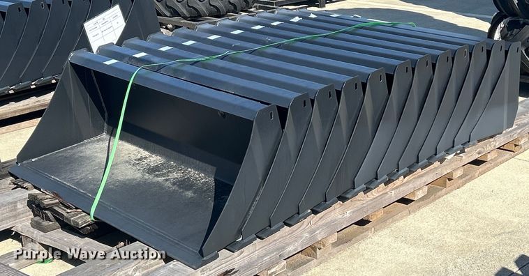 (12) 48" W buckets  - MO9272