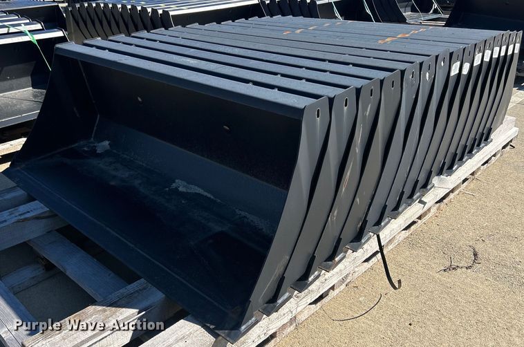 (15) 60" W buckets  - MO9287