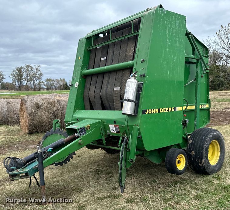1993 John Deere  535 round baler - MS9980