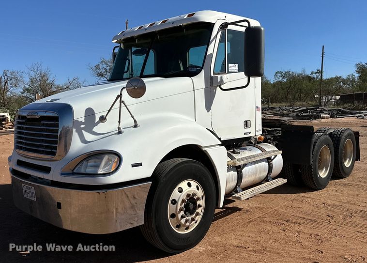 2008 Freightliner Columbia 120 semi truck - DD3440