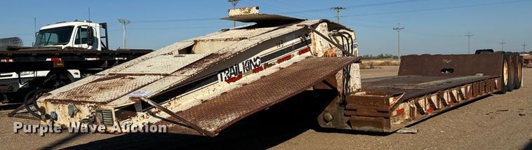 1983 Trail King  1552-4800 lowboy equipment trailer - DO1761