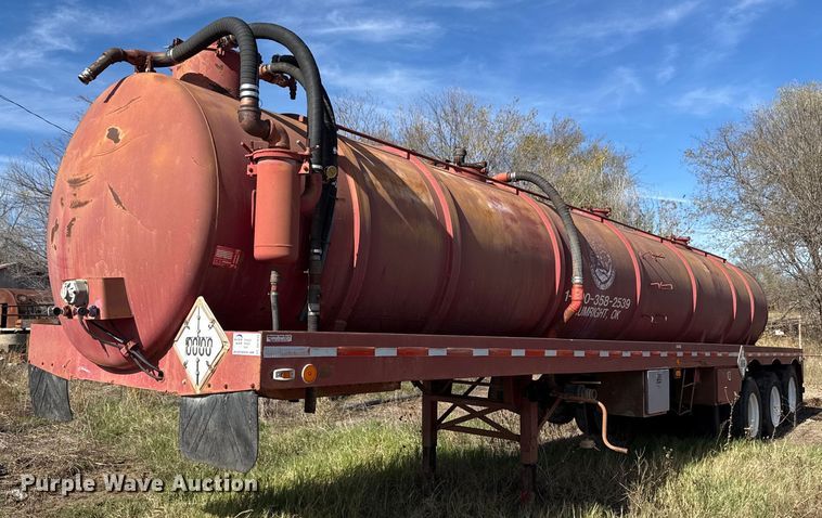 2000 Shop built 150B tank trailer - DO7633