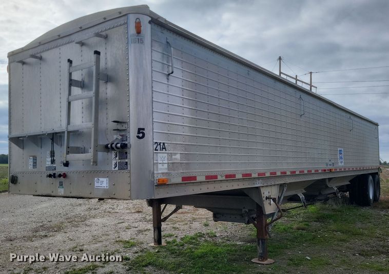 2001 Wilson Hopper Bottom grain trailer - DQ3769