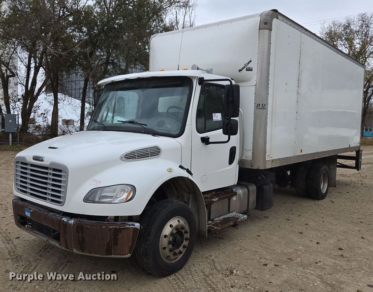 2017 Freightliner Business Class M2 box truck - EE7882