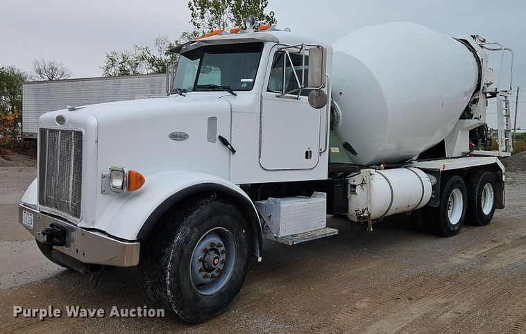 2000 Peterbilt 357 ready mix truck - EI8552