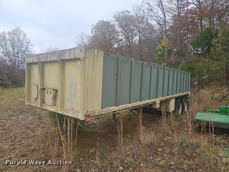 1979 Southwest Truck Body Co. M871 flatbed trailer - OC9114